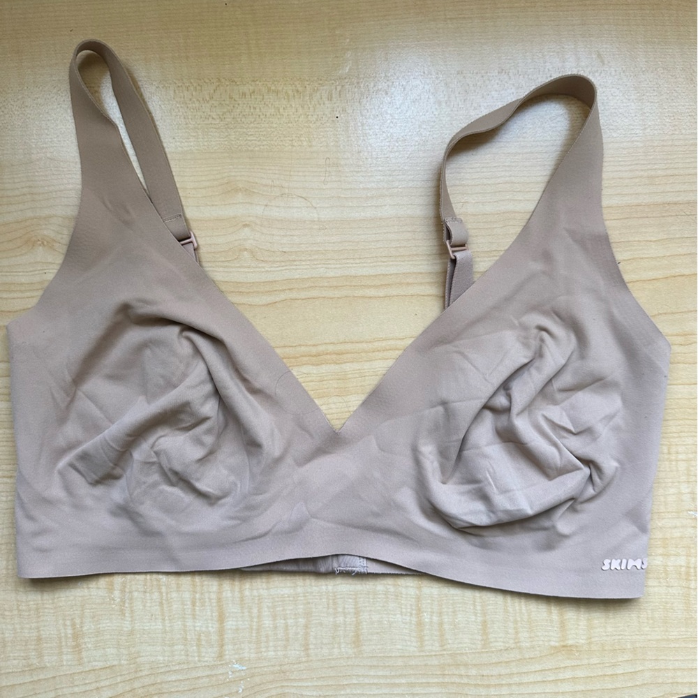 Skims Naked Plunge Bralette in Clay S-DD